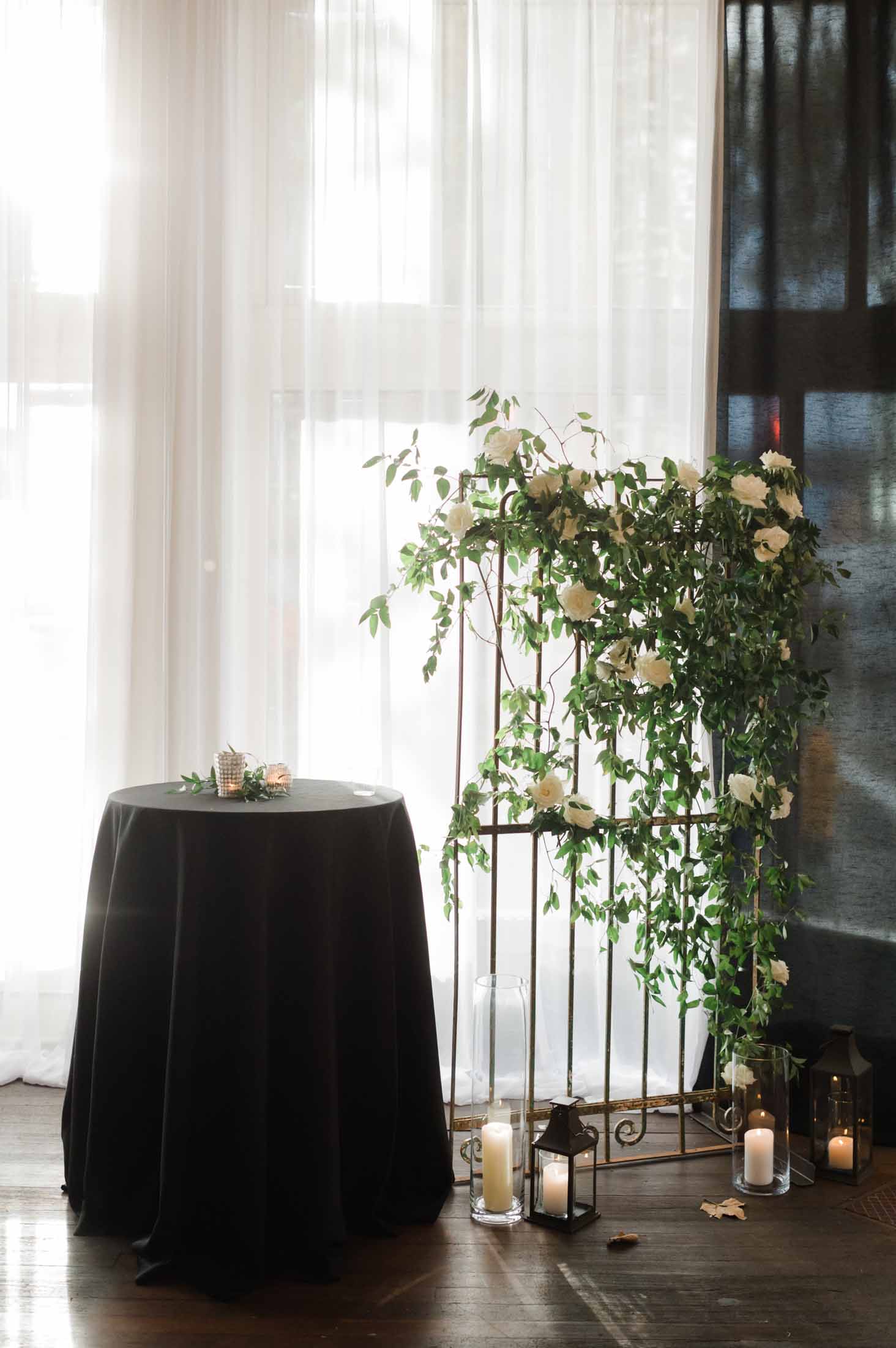 Amanda and Dominik's Sophisticated Black and White Wedding - Flora Nova ...